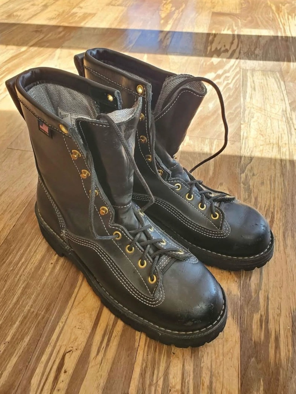 Danner Super Rainforest Men's Black Leather Work Boots